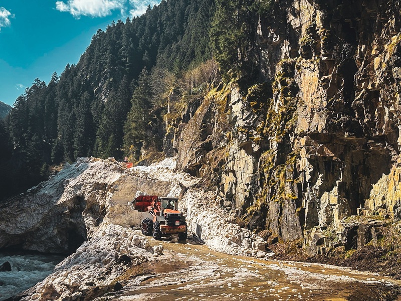 Yaz sezonu öncesi yayla yolları ulaşıma hazırlanıyor